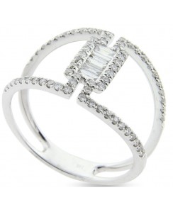 Split Shank Ring with Baguette Diamond